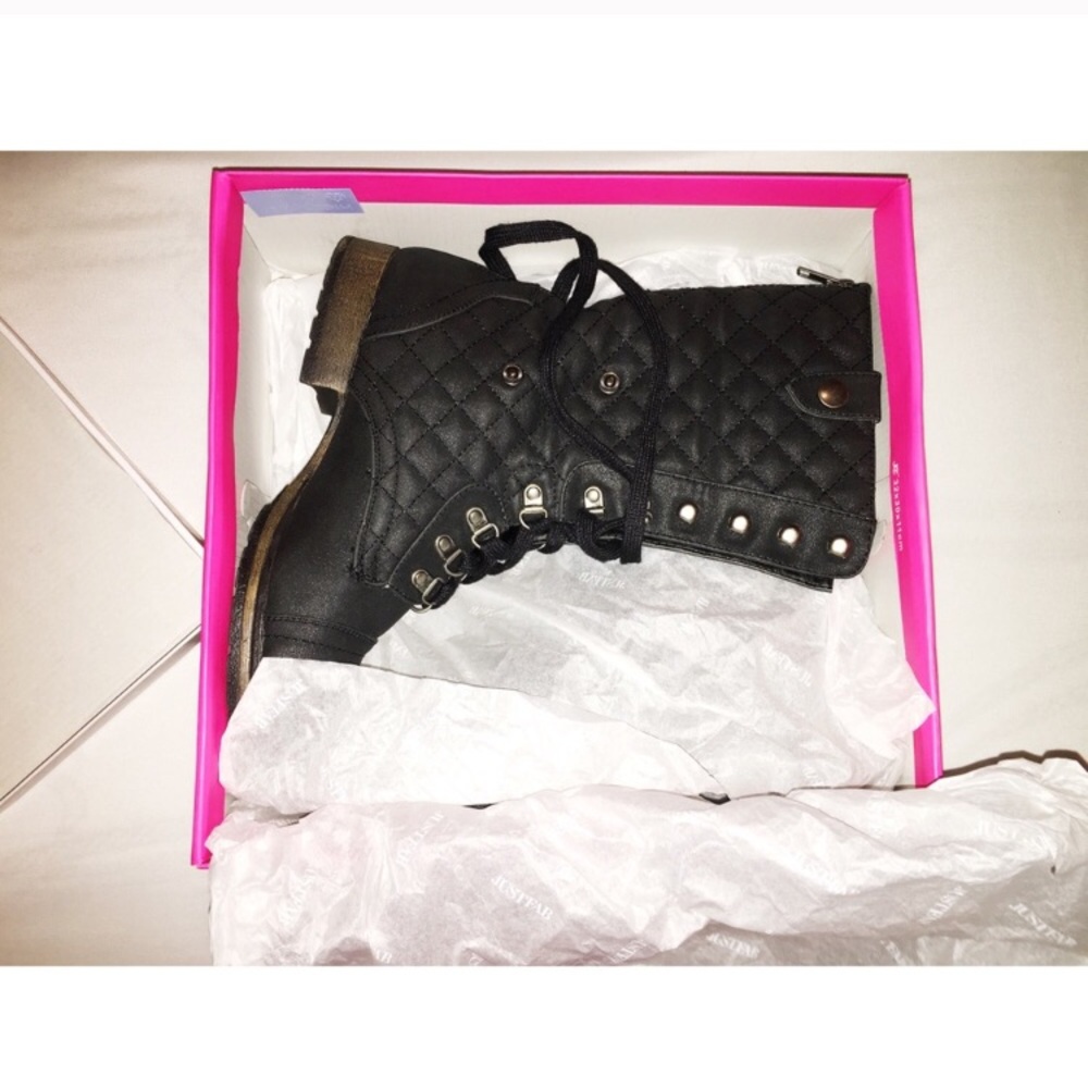 SOLD ✨JustFab Boots ✨
